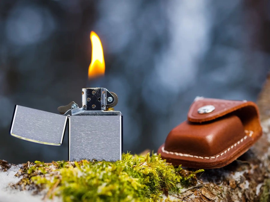 original Zippo chrome (Both sides)